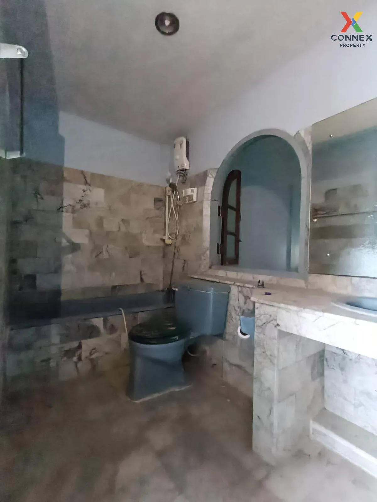 For Sale Townhouse/Townhome  , Bussarakham Rim Nam , Arun Ammarin