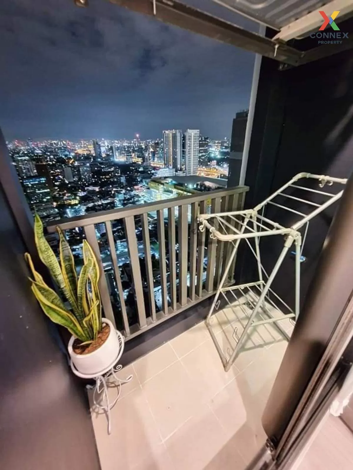 For Rent Condo , Life Ladprao , high floor , BTS-Ha Yaek Lat Phra