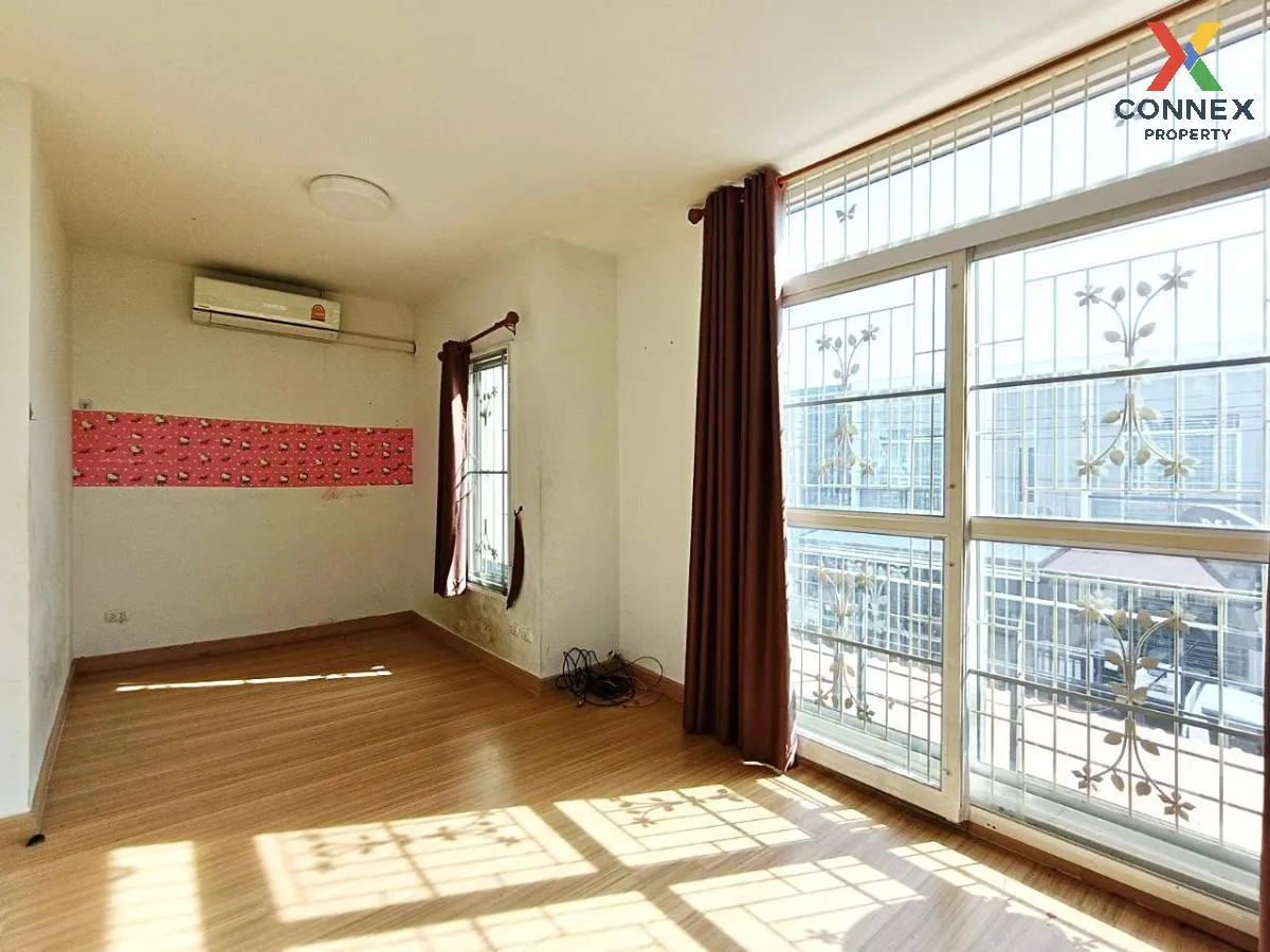 For Sale Townhouse/Townhome  , BAAN PRUKSA 86/2 LADKRABANG – SUVA