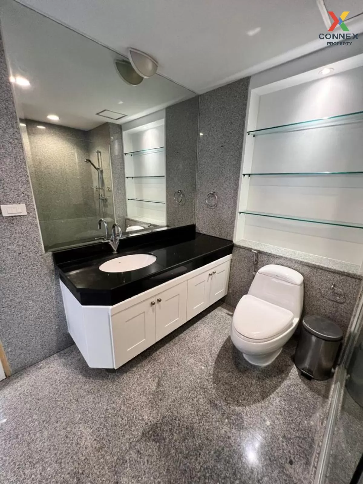 เช่าคอนโด  อโศก เพลส ชั้นสูง BTS-อโศก คลองเตยเหนือ เขต วัฒนา กรุง