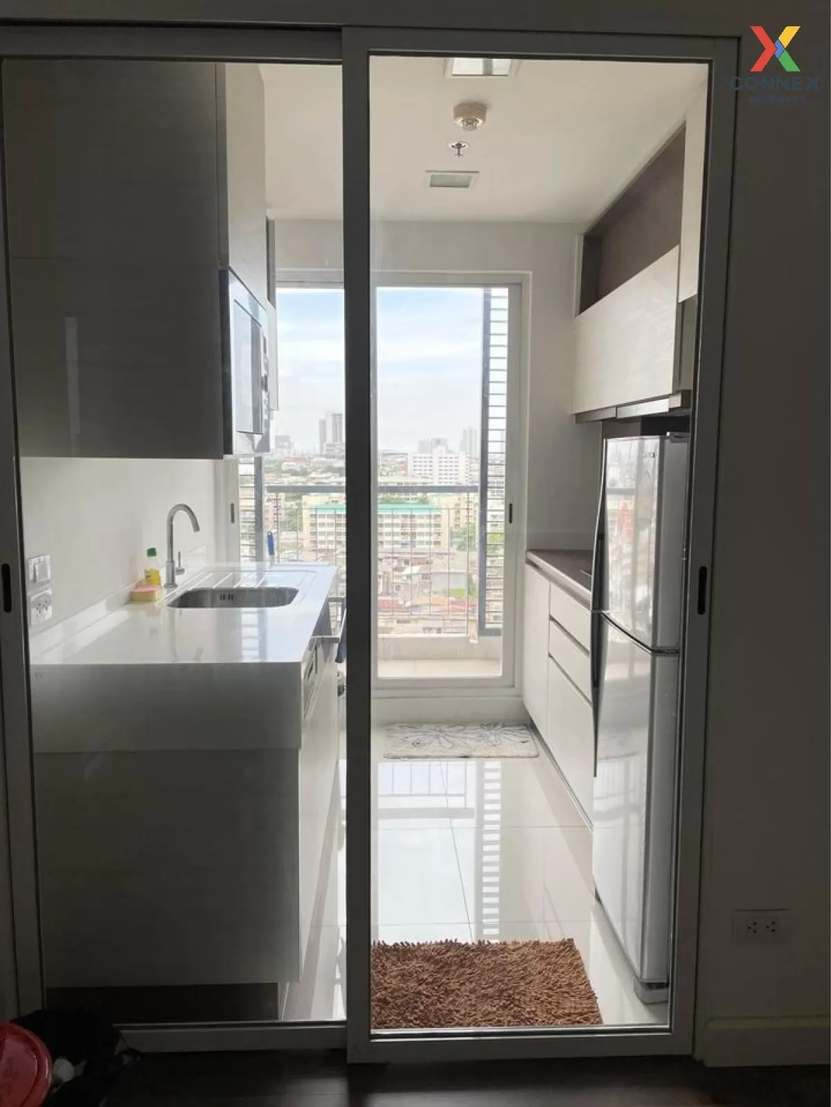 ขายคอนโด  เดอะ รูม สาทร - ตากสิน BTS-โพธิ์นิมิตร บางยี่เรือ เขต ธ 3