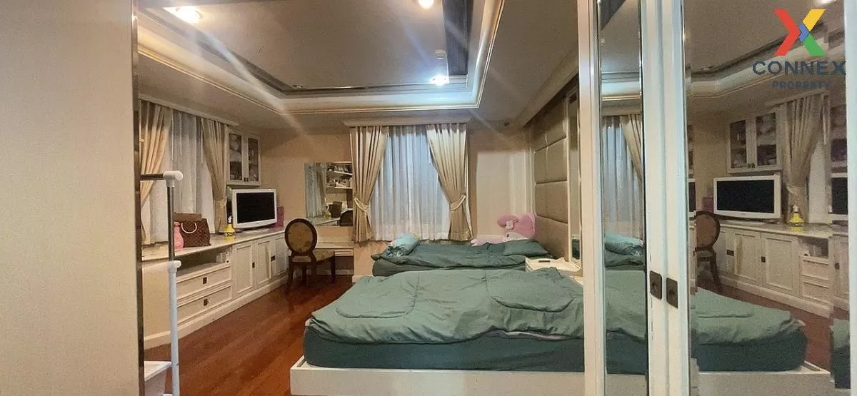 For Rent Condo , Las Colinas , high floor , MRT-Sukhumvit , Khlon