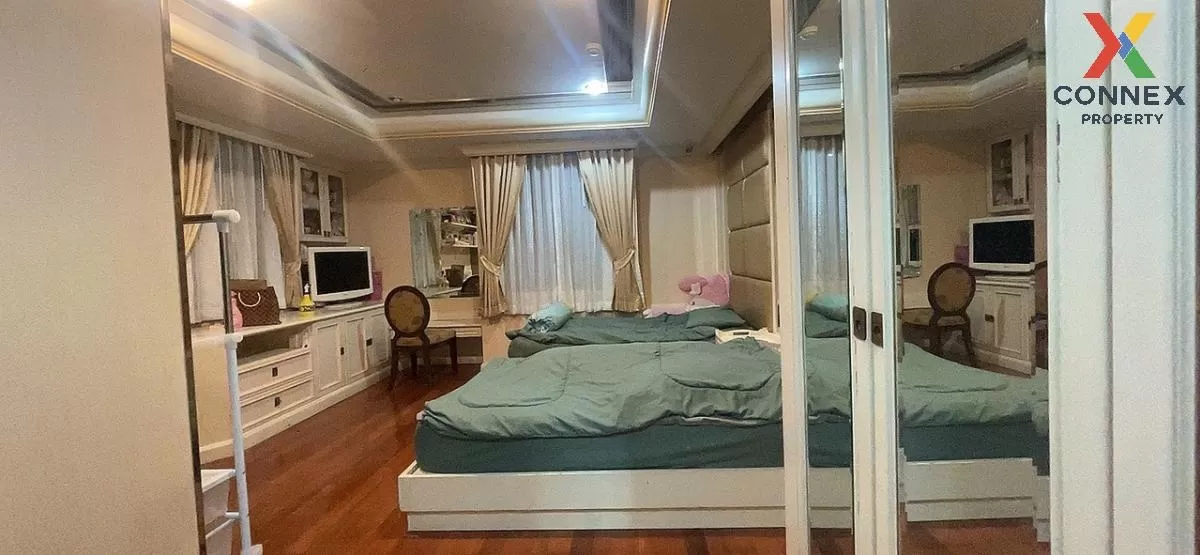For Rent Condo , Las Colinas , high floor , MRT-Sukhumvit , Khlon