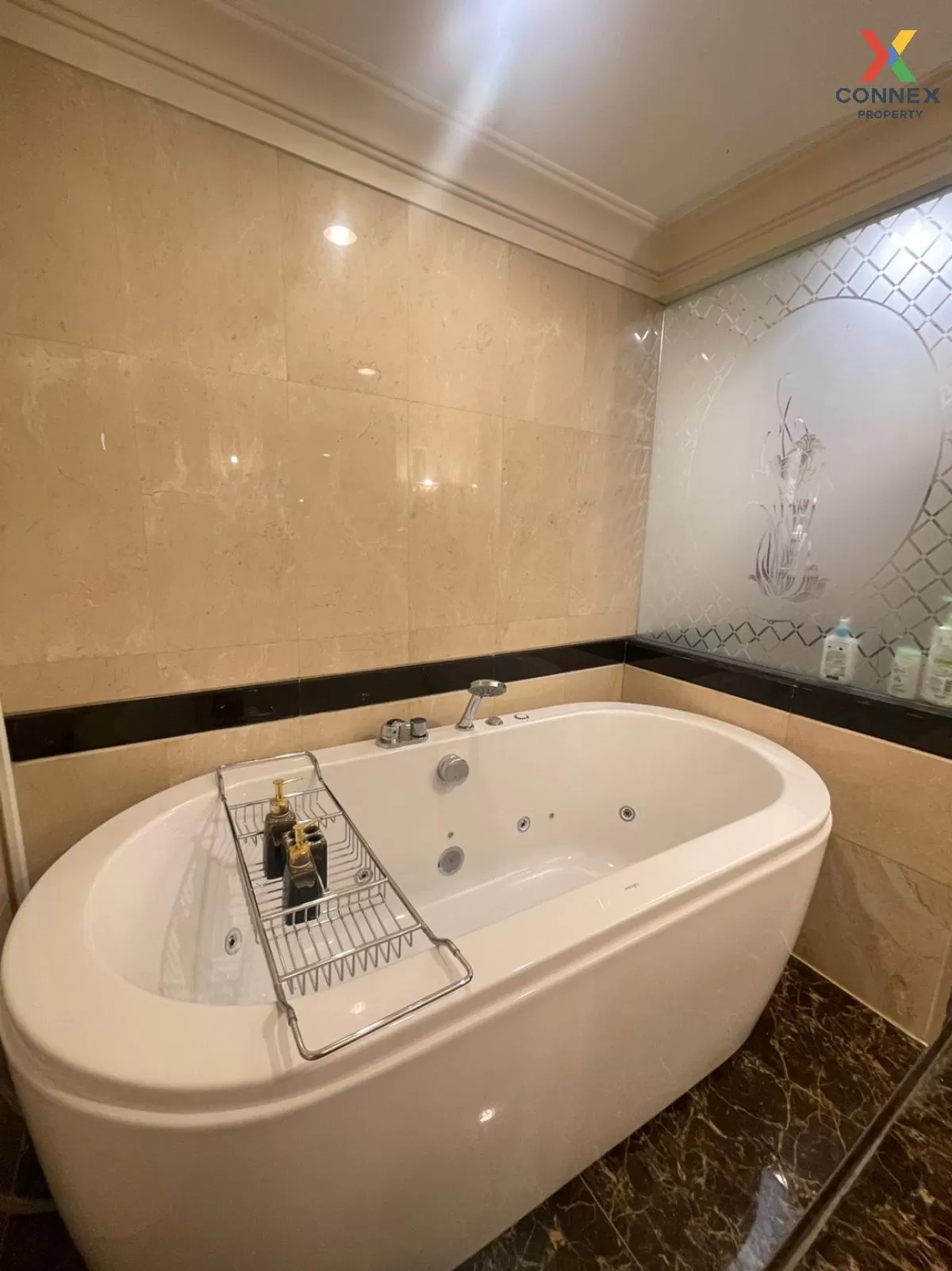 For Rent Condo , Las Colinas , high floor , MRT-Sukhumvit , Khlon