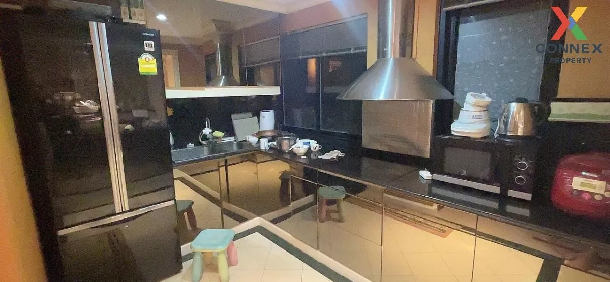 For Rent Condo , Las Colinas , high floor , MRT-Sukhumvit , Khlon