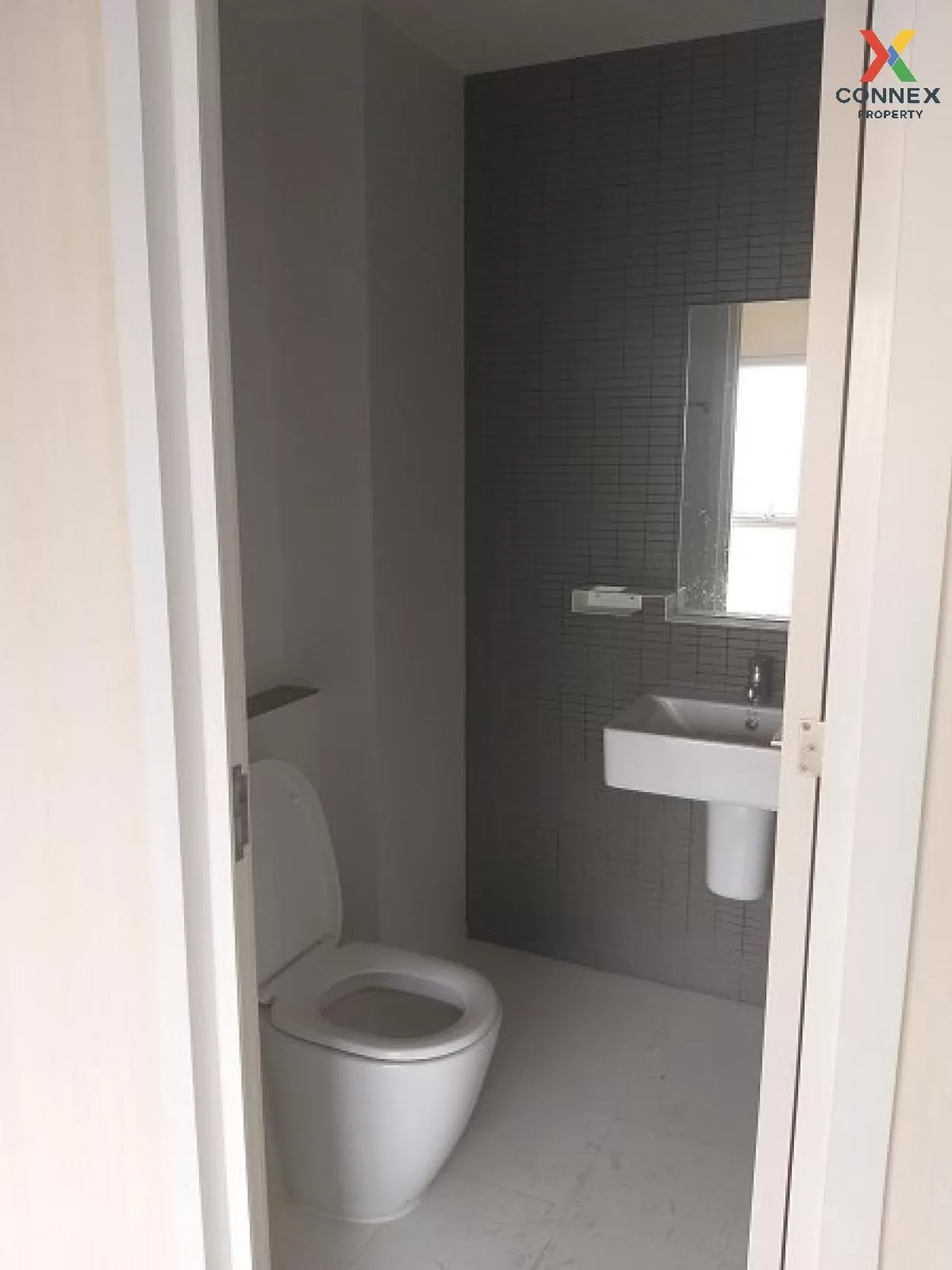 ขายคอนโด  เดอะ คีย์ แจ้งวัฒนะ  บางตลาด ปากเกร็ด นนทบุรี CX-86128