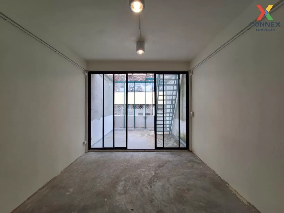 ขายอาคารพาณิชย์  4 ชั้น + 1 ดาดฟ้า เยาวราช-เจริญกรุง-พระราม 4 ป้อ ขายอาคารพาณิชย์  4 ชั้น + 1 ดาดฟ้า เยาวราช-เจริญกรุง-พระราม 4 ป้อ