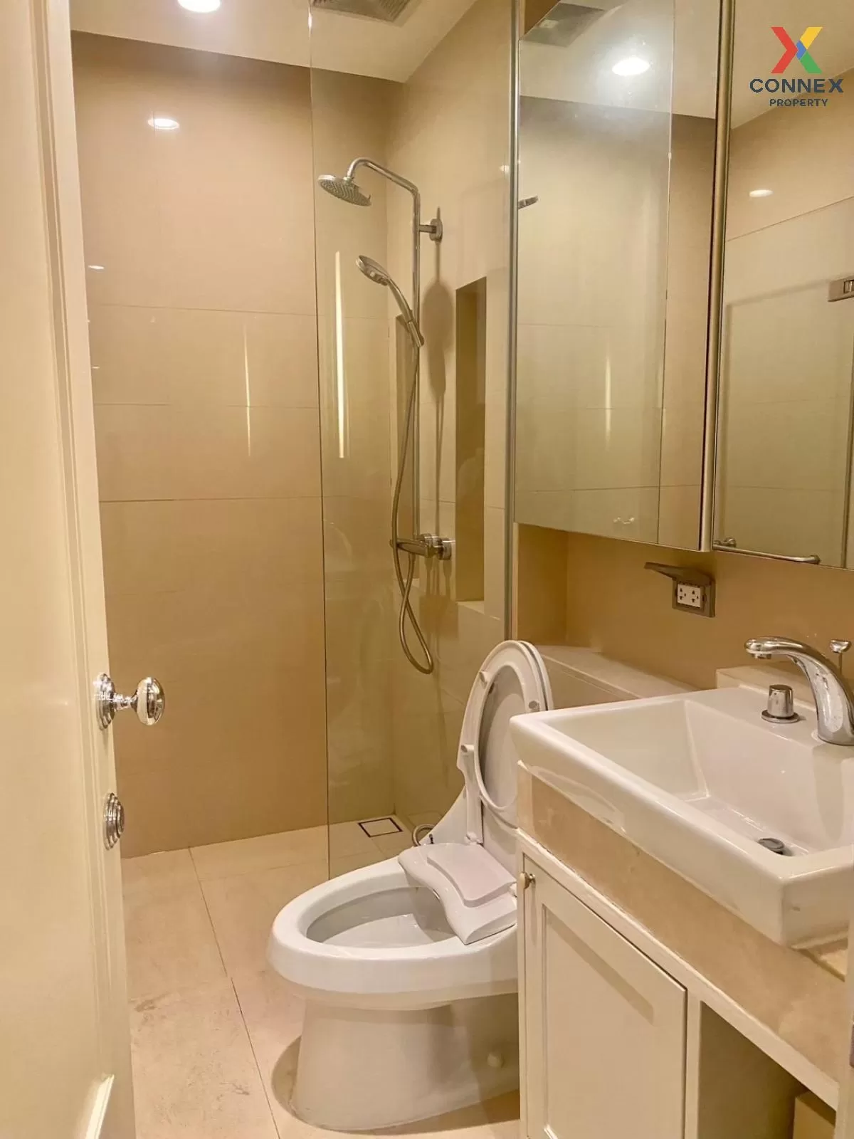 เช่าคอนโด  โอเรียนเต็ล เรสซิเด้นท์ BTS-ชิดลม ลุมพินี เขต ปทุมวัน 