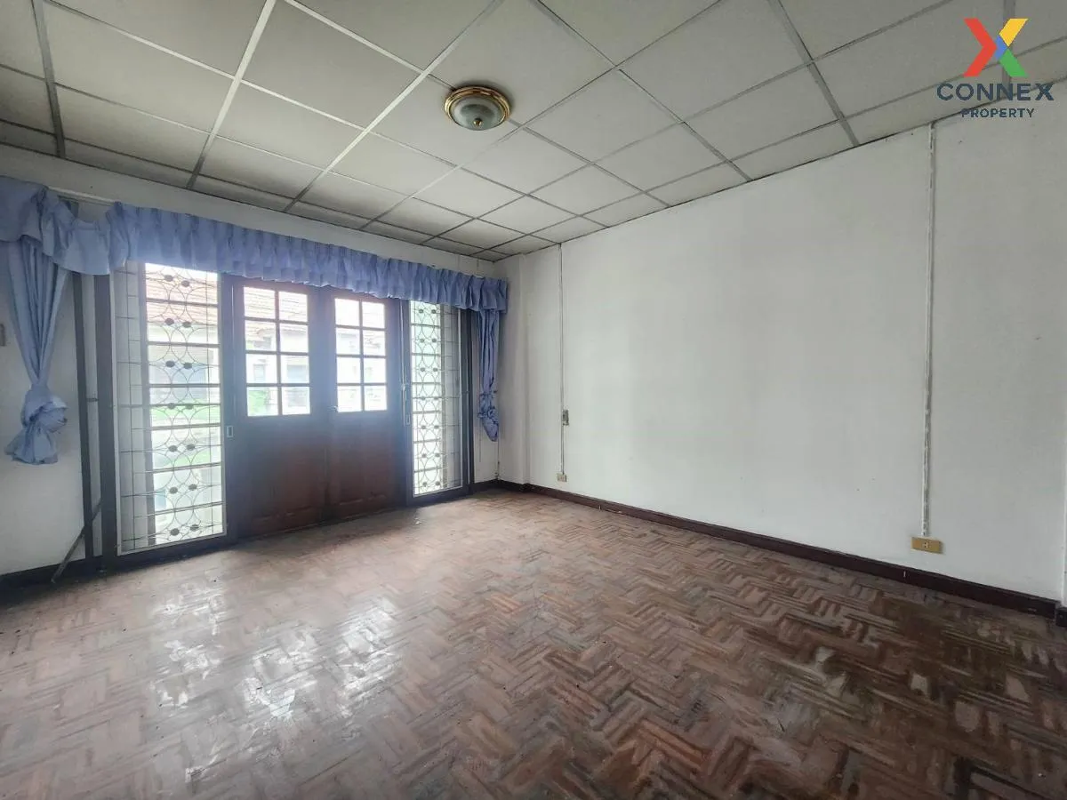 For Sale Townhouse/Townhome  , Baan Bussarin Pinklao , Krathum Lo For Sale Townhouse/Townhome  , Baan Bussarin Pinklao , Krathum Lo