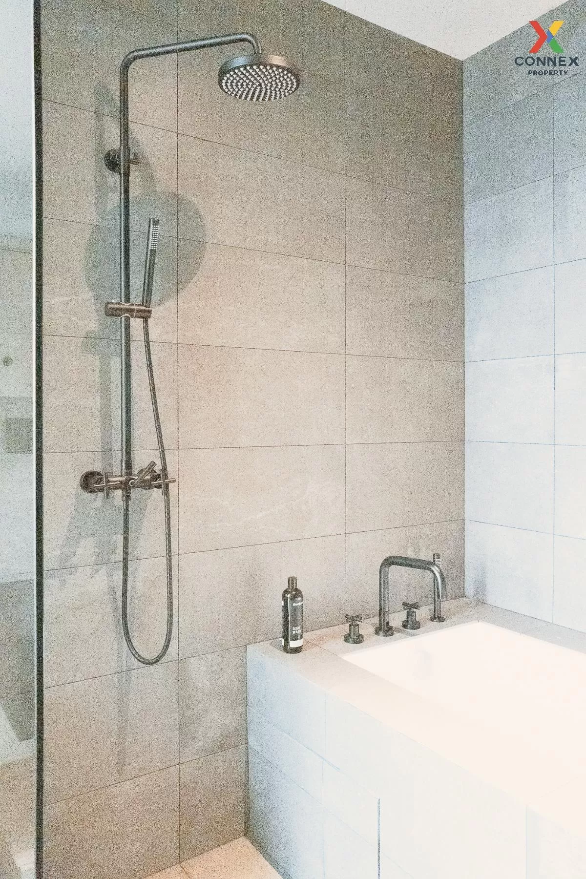 เช่าคอนโด  เดอะ ลอฟท์ อโศก MRT-เพชรบุรี คลองเตยเหนือ เขต วัฒนา กร