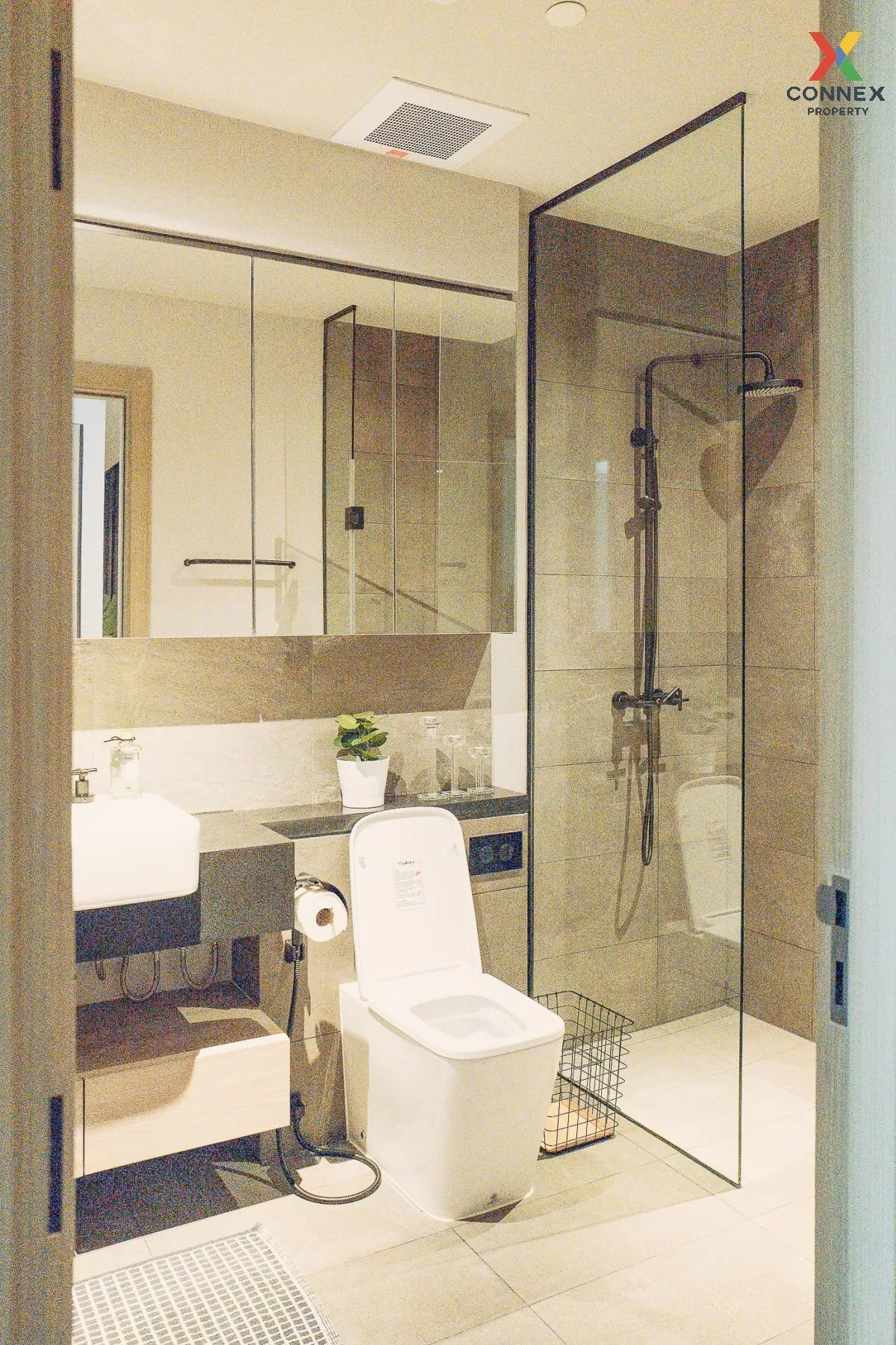 เช่าคอนโด  เดอะ ลอฟท์ อโศก MRT-เพชรบุรี คลองเตยเหนือ เขต วัฒนา กร