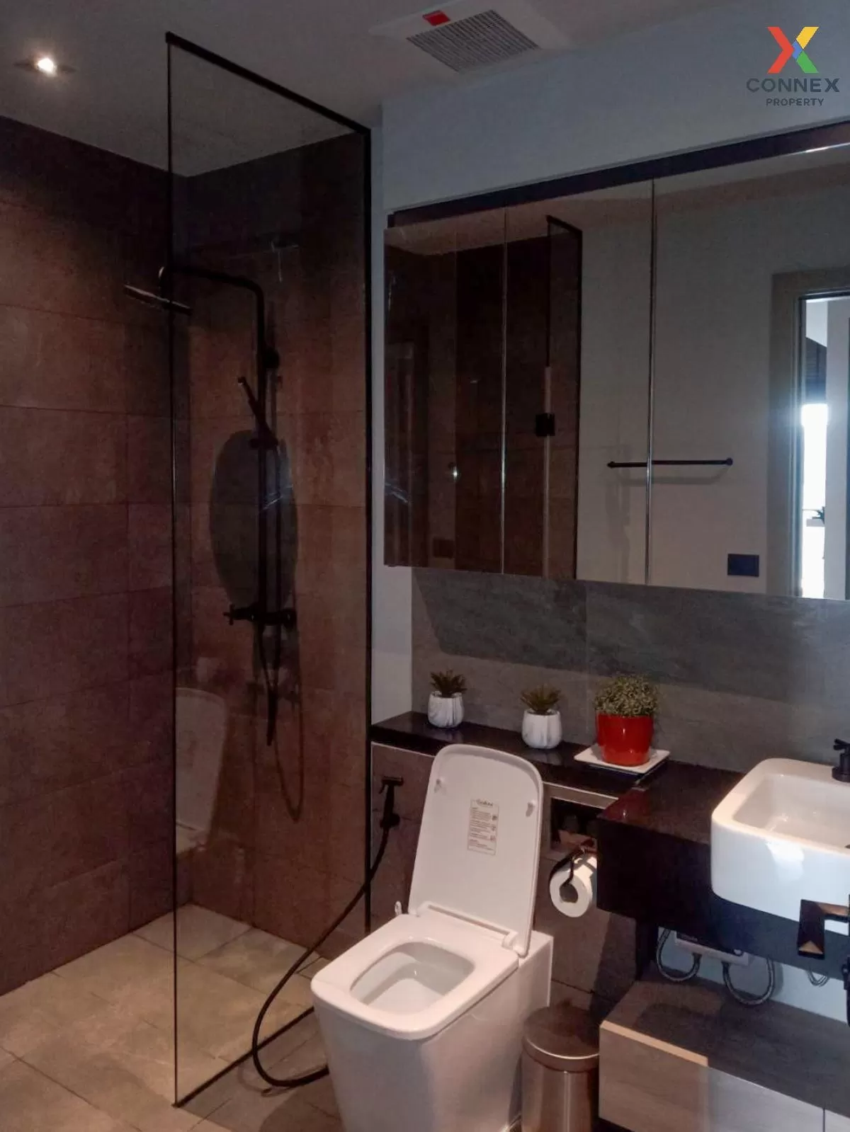 เช่าคอนโด  เดอะ ลอฟท์ อโศก MRT-เพชรบุรี คลองเตยเหนือ เขต วัฒนา กร