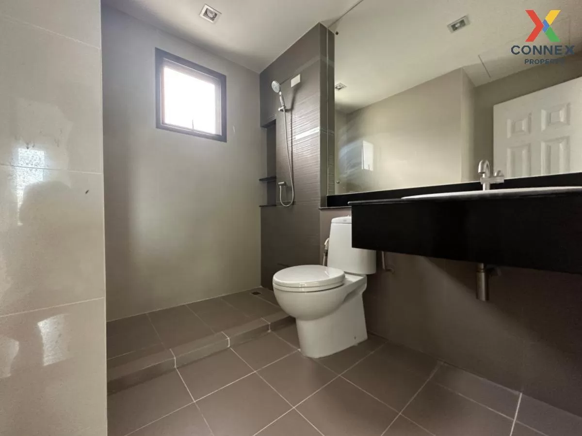 For Sale Townhouse/Townhome  ,  TOWN AVENUE RAMA 2 SOI 30 , corne