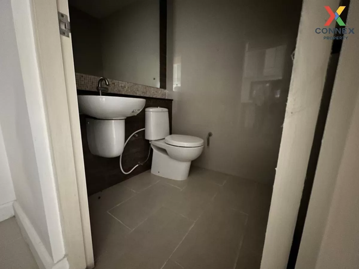 For Sale Townhouse/Townhome  ,  TOWN AVENUE RAMA 2 SOI 30 , corne