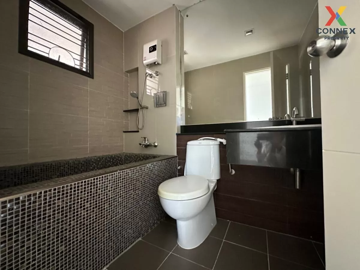 For Sale Townhouse/Townhome  ,  TOWN AVENUE RAMA 2 SOI 30 , corne