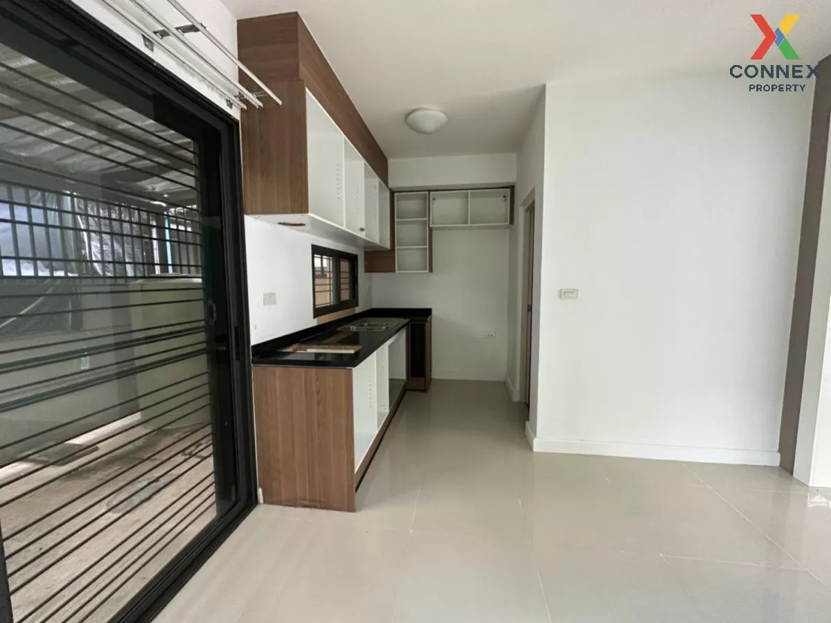 For Sale Townhouse/Townhome  ,  TOWN AVENUE RAMA 2 SOI 30 , corne