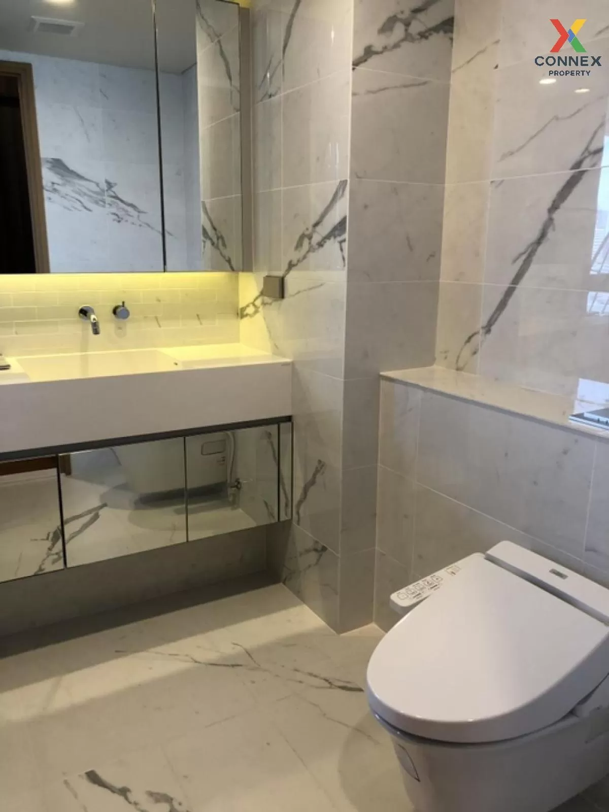 For Rent Condo , Siamese Exclusive Sukhumvit 31 , BTS-Phrom Phong