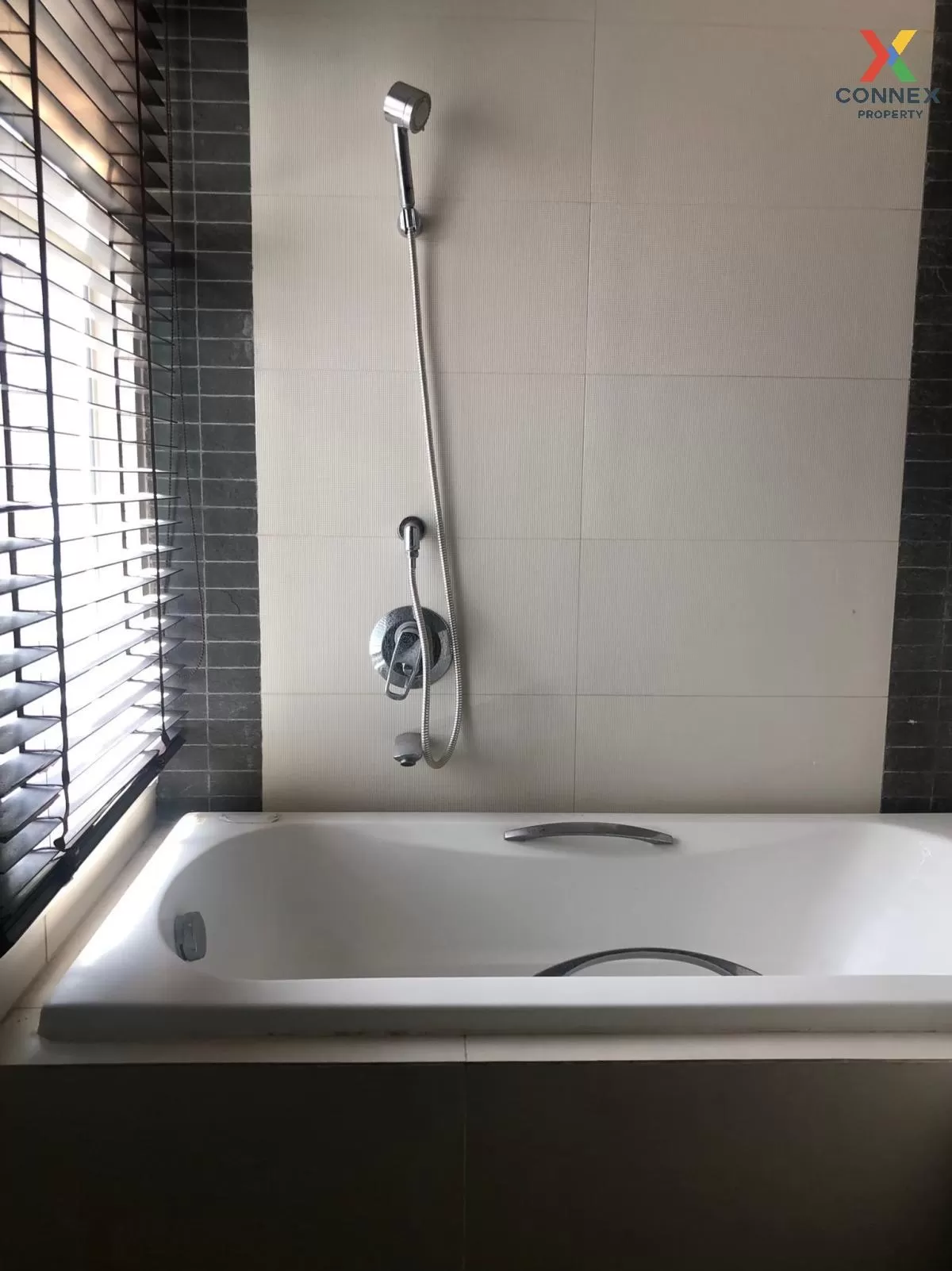 เช่าคอนโด  เดอะเครสท์ สุขุมวิท49 BTS-ทองหล่อ คลองเตยเหนือ เขต วัฒ