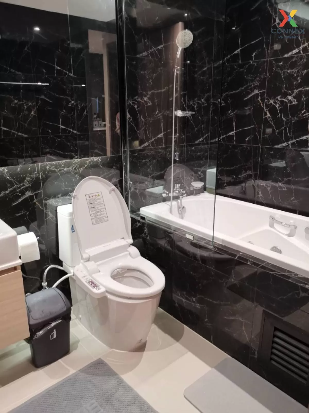 ขายคอนโด  อัลติจูด สามย่าน - สีลม MRT-สามย่าน สี่พระยา เขต บางรัก