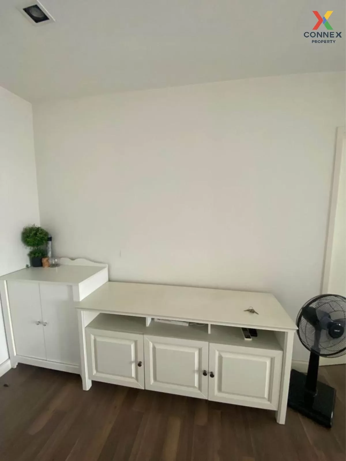 เช่าคอนโด  เดอะ รูม สาทร - ตากสิน BTS-โพธิ์นิมิตร บางยี่เรือ เขต  2