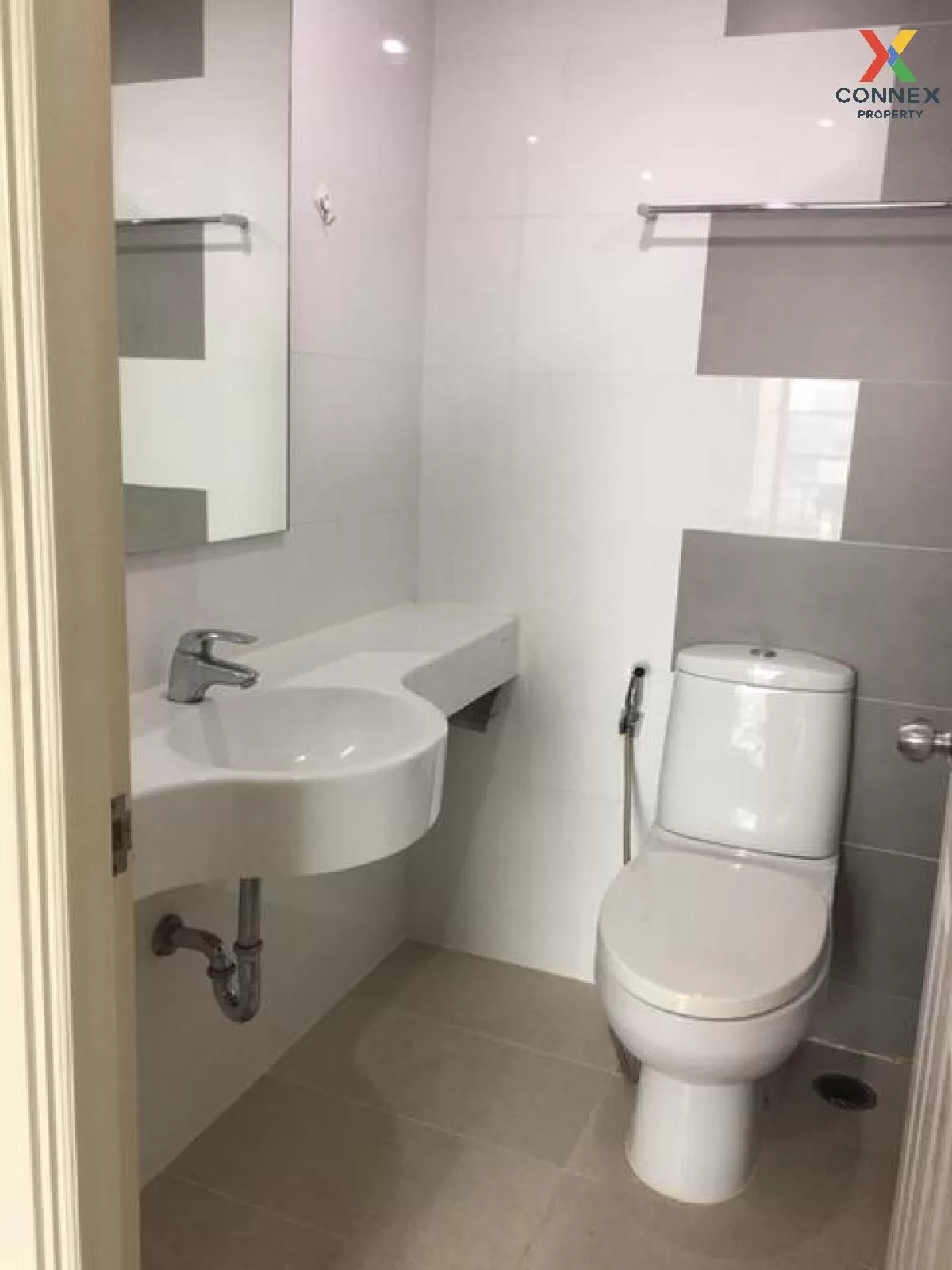 ขายคอนโด  ลุมพินี เพลส พระราม 4 - กล้วยน้ำไท BTS-พระโขนง พระโขนง  ขายคอนโด  ลุมพินี เพลส พระราม 4 - กล้วยน้ำไท BTS-พระโขนง พระโขนง