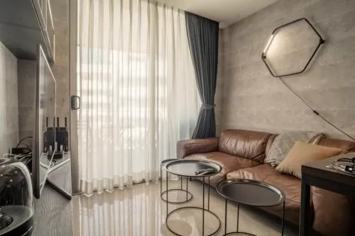 เช่าคอนโด  ดาวทาวน์ โฟร์ตี้ไนน์ BTS-ทองหล่อ คลองตันเหนือ เขต วัฒนา กรุงเทพ CX-87499