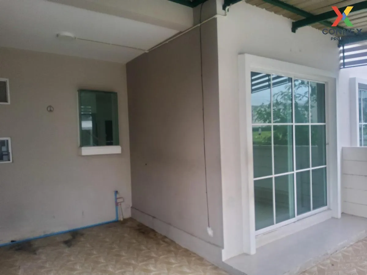For Sale Townhouse/Townhome  ,  J City Sriracha-Assumption , Sura 4