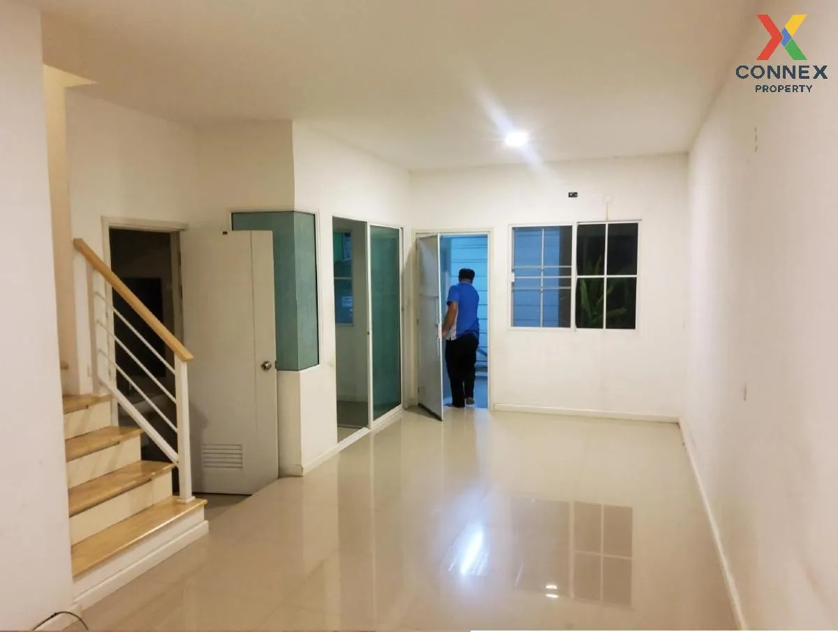 For Sale Townhouse/Townhome  ,  J City Sriracha-Assumption , Sura