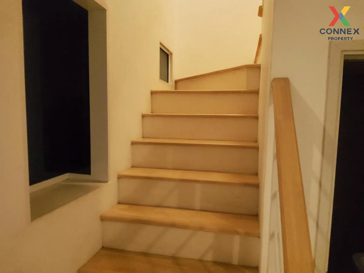 For Sale Townhouse/Townhome  ,  J City Sriracha-Assumption , Sura