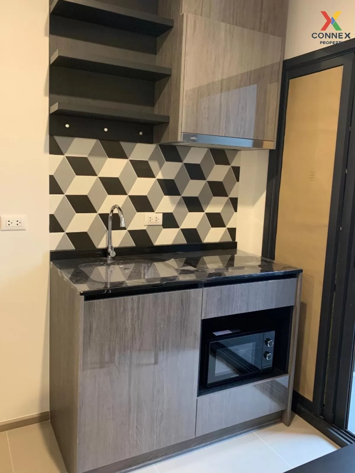 เช่าคอนโด  เดอะ เบส เพชรบุรี - ทองหล่อ MRT-เพชรบุรี บางกะปิ เขต ห