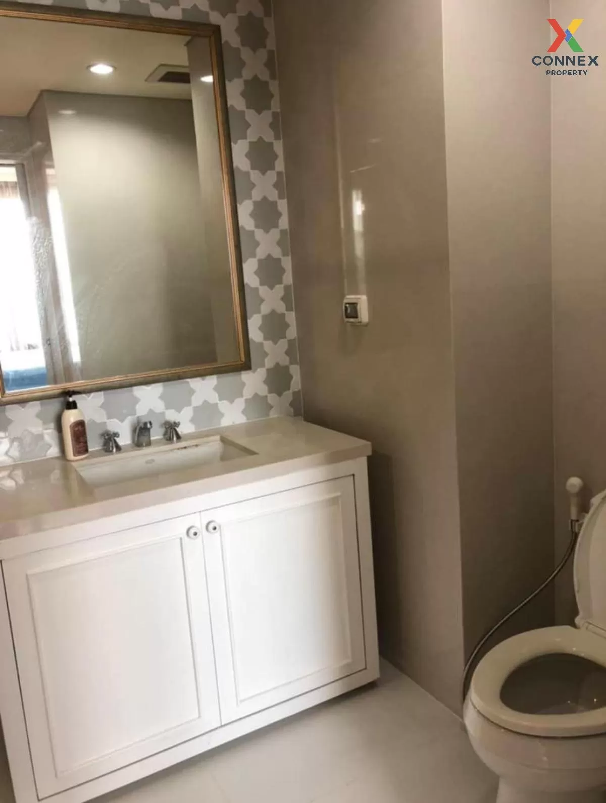For Sale Condo , Aguston Sukhumvit 22 , BTS-Phrom Phong , Khlong  For Sale Condo , Aguston Sukhumvit 22 , BTS-Phrom Phong , Khlong
