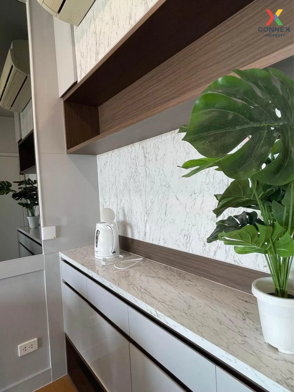 ขายคอนโด  ไฮฟ์ สาทร BTS-กรุงธนบุรี คลองต้นไทร เขต คลองสาน กรุงเทพ