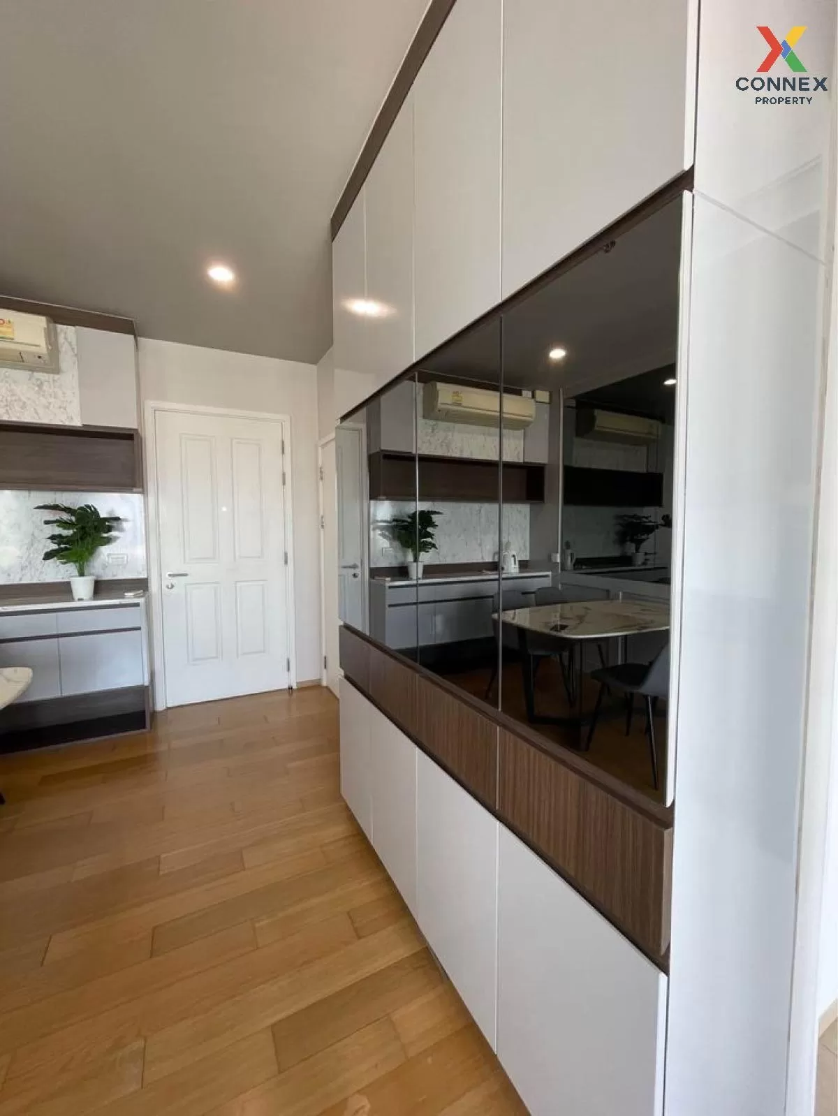 ขายคอนโด  ไฮฟ์ สาทร BTS-กรุงธนบุรี คลองต้นไทร เขต คลองสาน กรุงเทพ