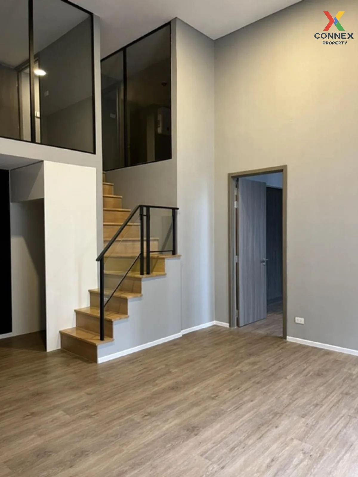 ขายคอนโด  ไซมิส พระราม 9 (แลนด์มาร์ค @MRTA Station) ห้วยขวาง เขต  2