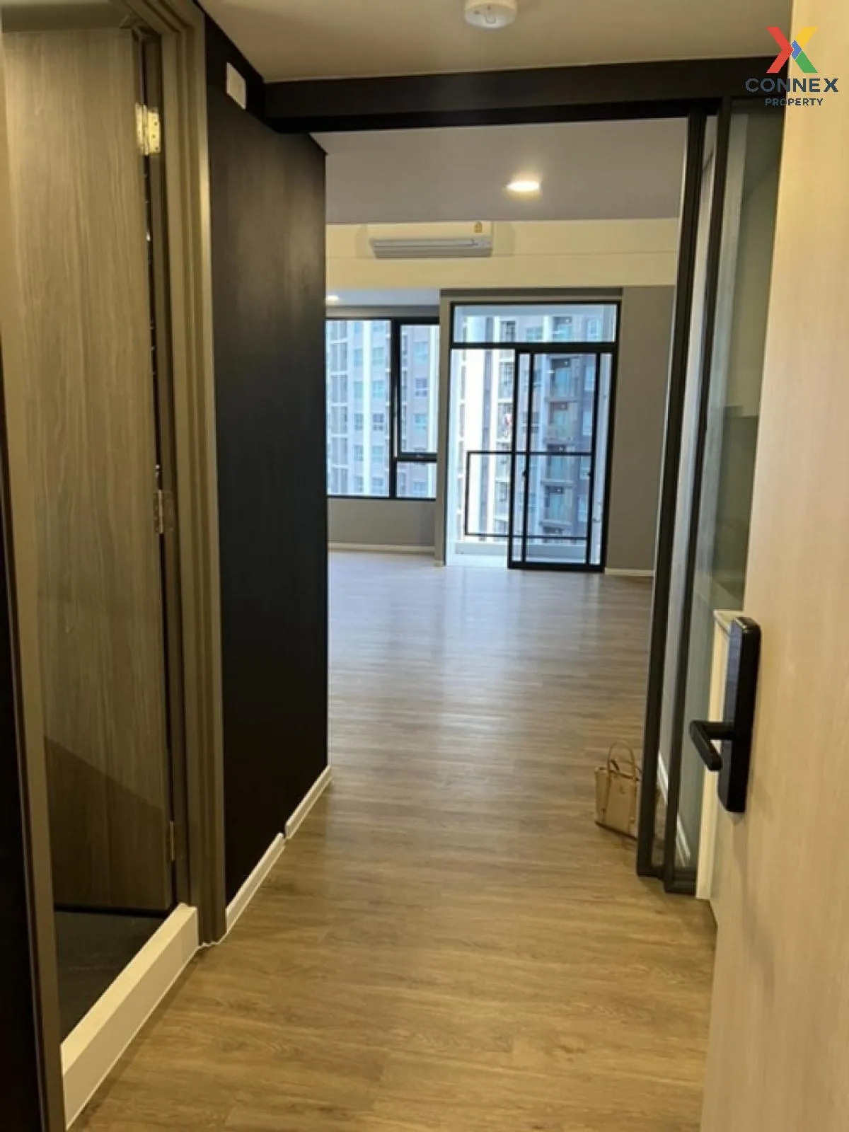 ขายคอนโด  ไซมิส พระราม 9 (แลนด์มาร์ค @MRTA Station) ห้วยขวาง เขต 