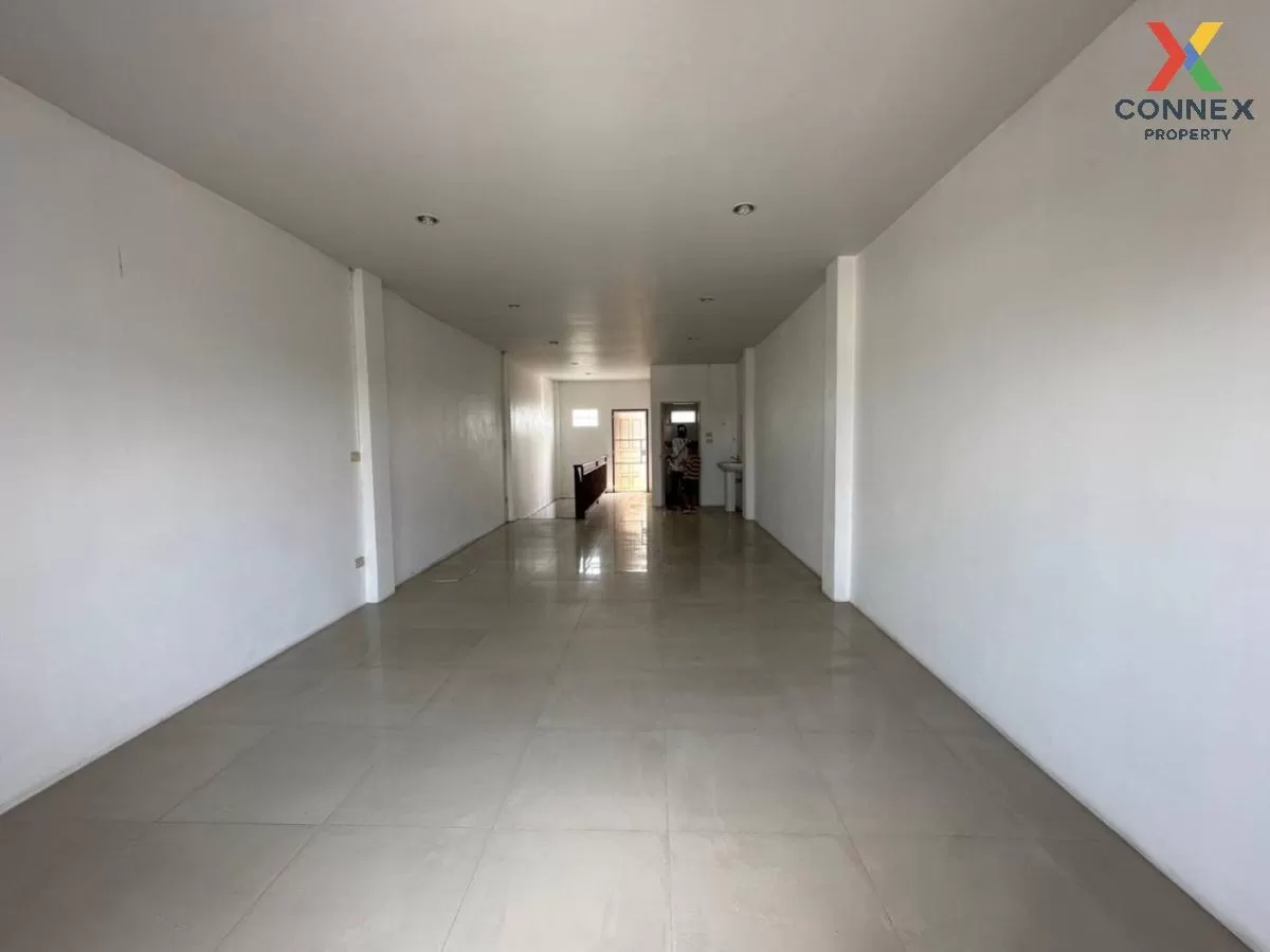 For Sale Commercial building, Phra Nakhon Si Ayutthaya , wide fro