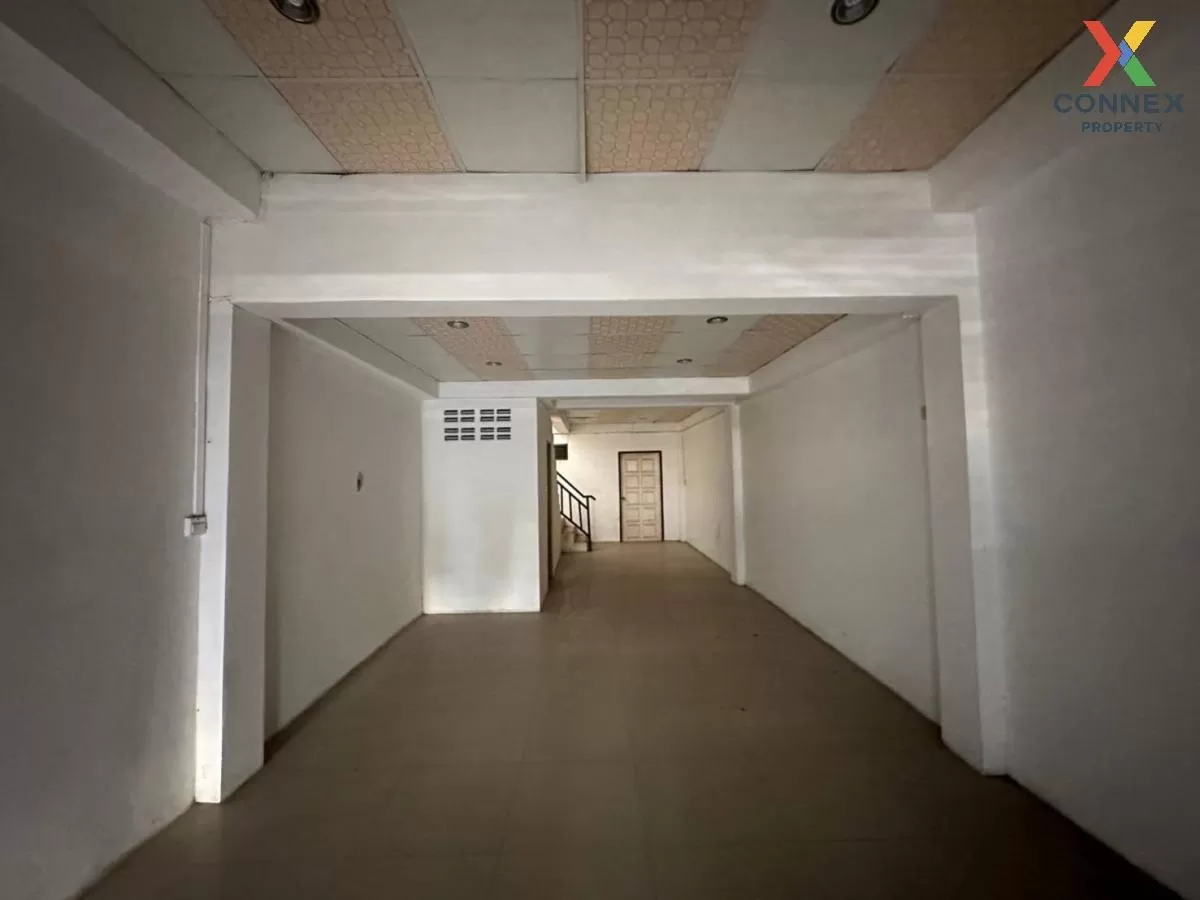 For Sale Commercial building, Phra Nakhon Si Ayutthaya , wide fro 3