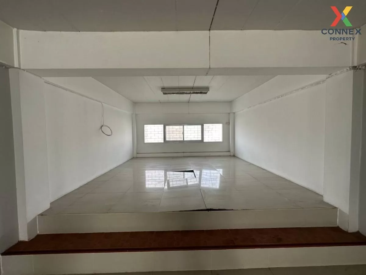 For Sale Commercial building, Phra Nakhon Si Ayutthaya , wide fro