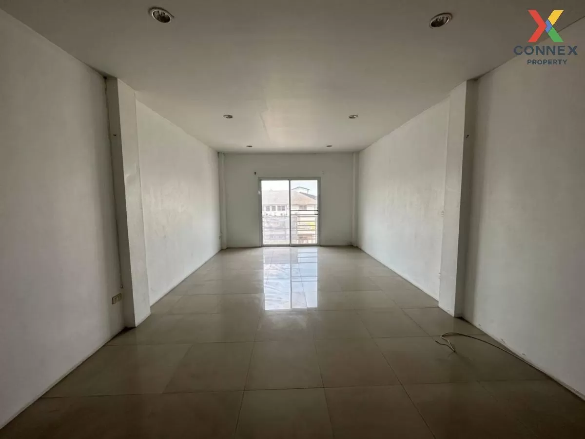 For Sale Commercial building, Phra Nakhon Si Ayutthaya , wide fro