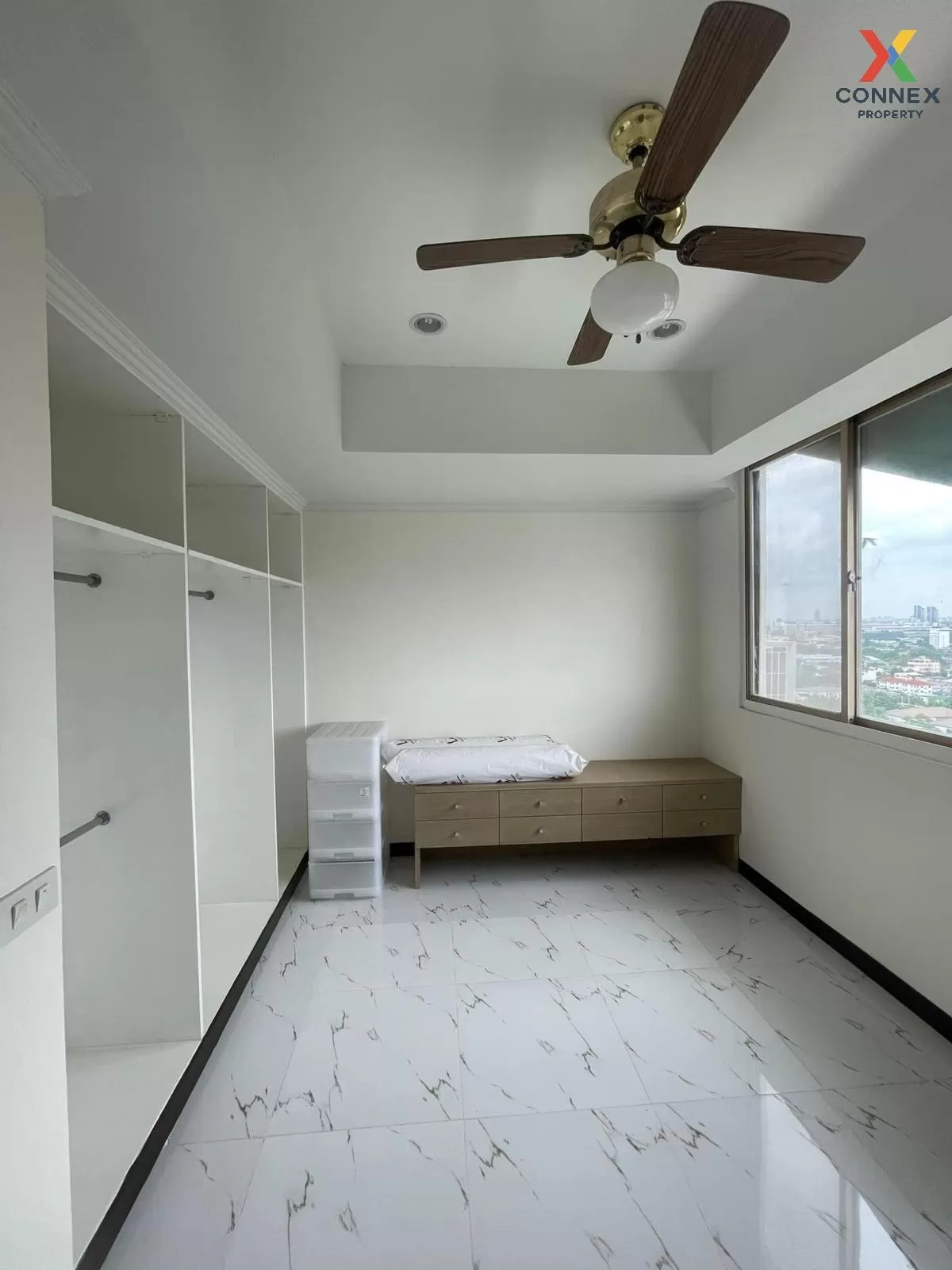 For Sale Condo , Royal Castle Pattanakarn , ARL-Hua Mak , Suan Lu 4