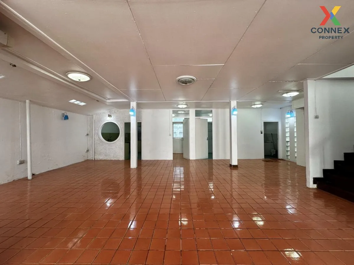 For Sale  single house 2-storey, Rama 5 road, Soi Santisuk , Than