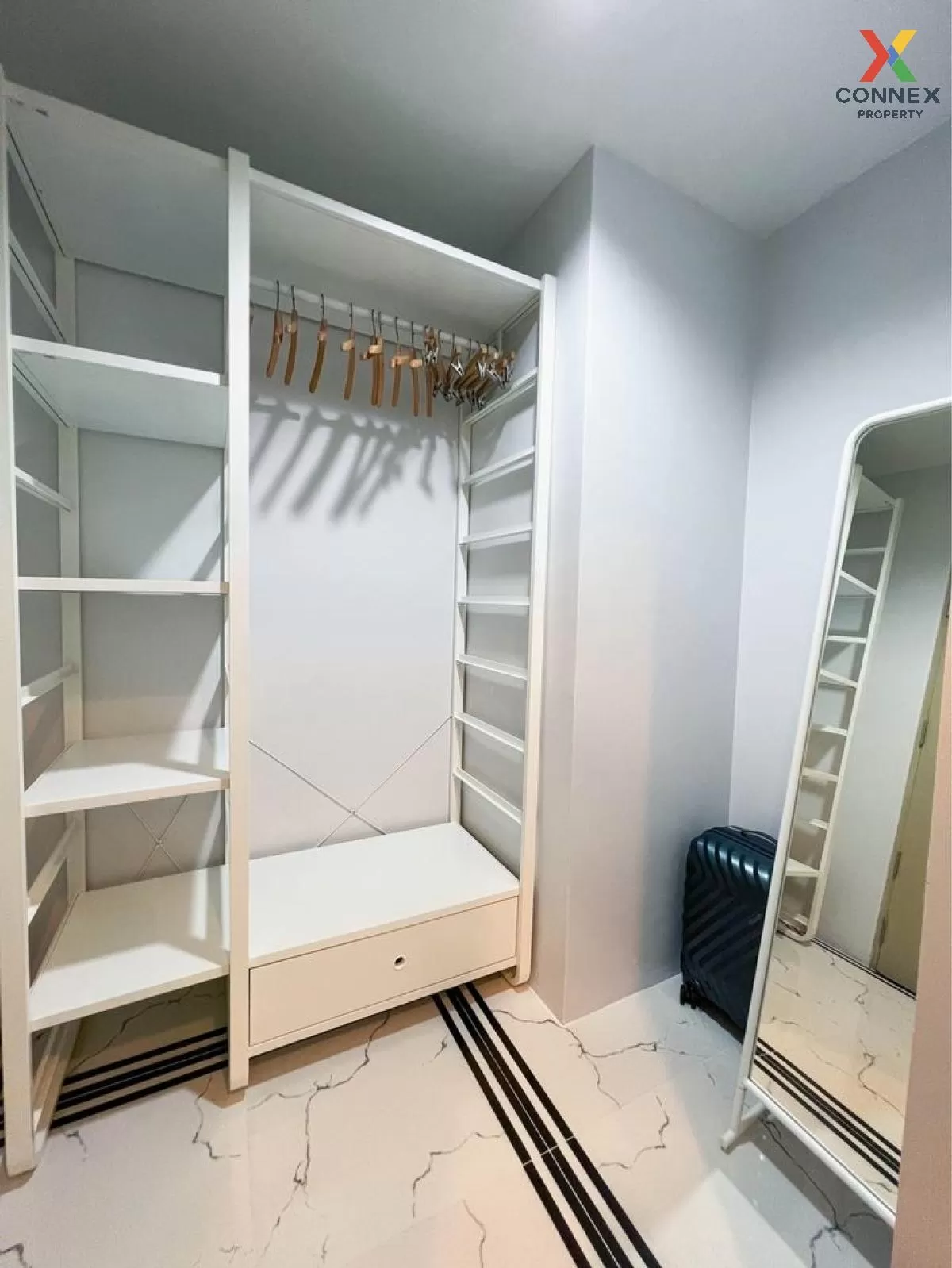 เช่าคอนโด  ไอดีโอ สาทร - ตากสิน BTS-กรุงธนบุรี คลองต้นไทร เขต คลอ