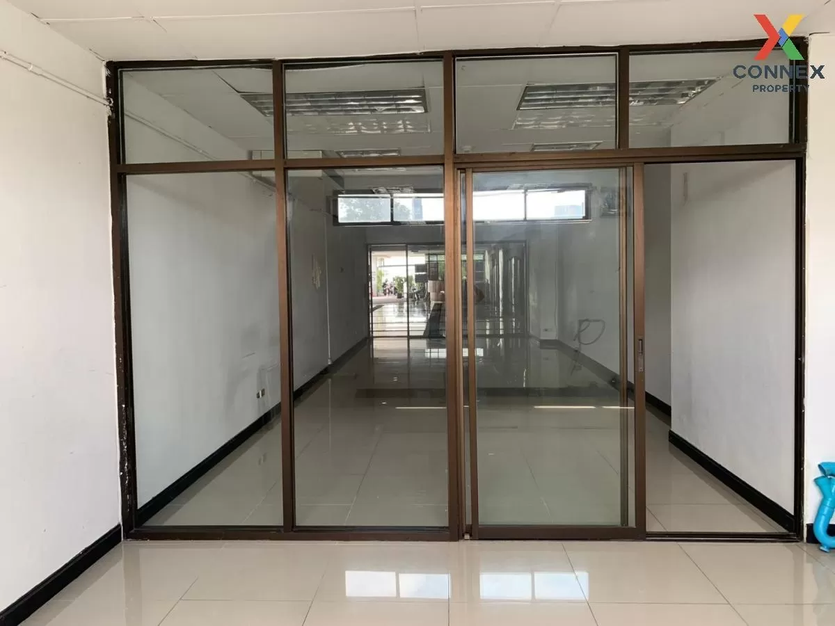 For Sale Office , Supalai Place Sukhumvit 39 , BTS-Phrom Phong ,  3