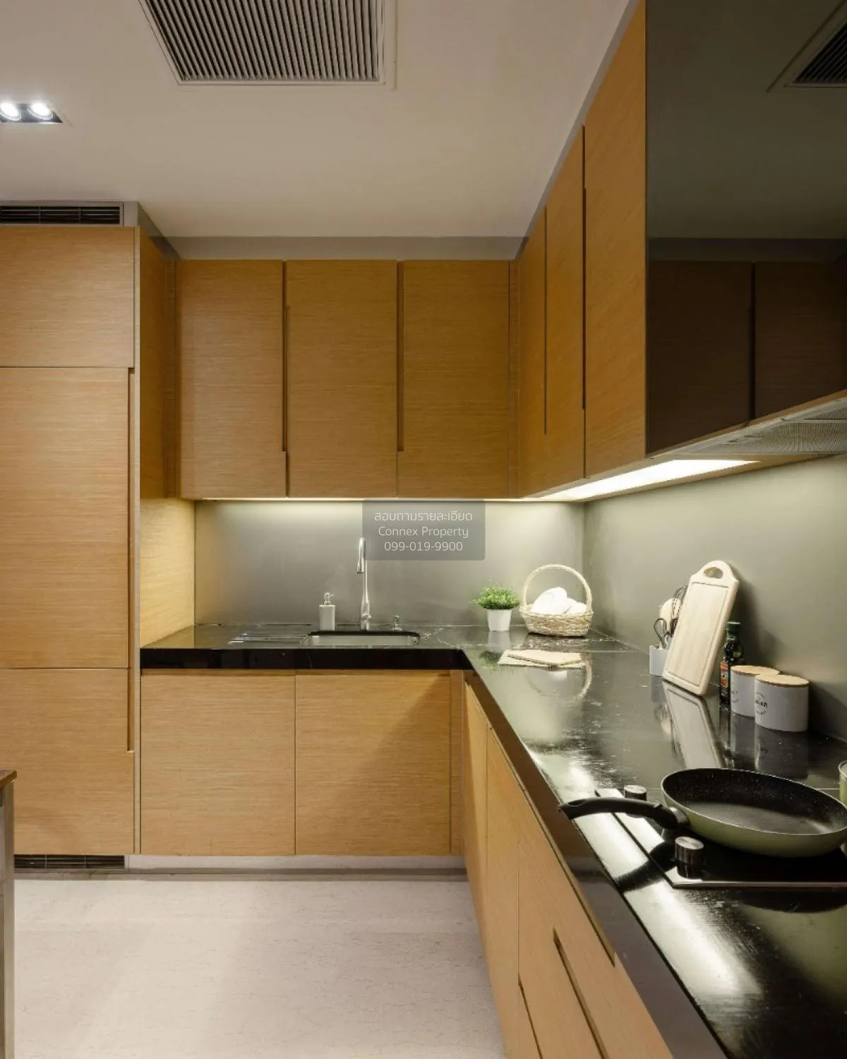 ขายคอนโด  ศาลาแดง เรสซิเดนซ์ BTS-ศาลาแดง สีลม เขต บางรัก กรุงเทพ 