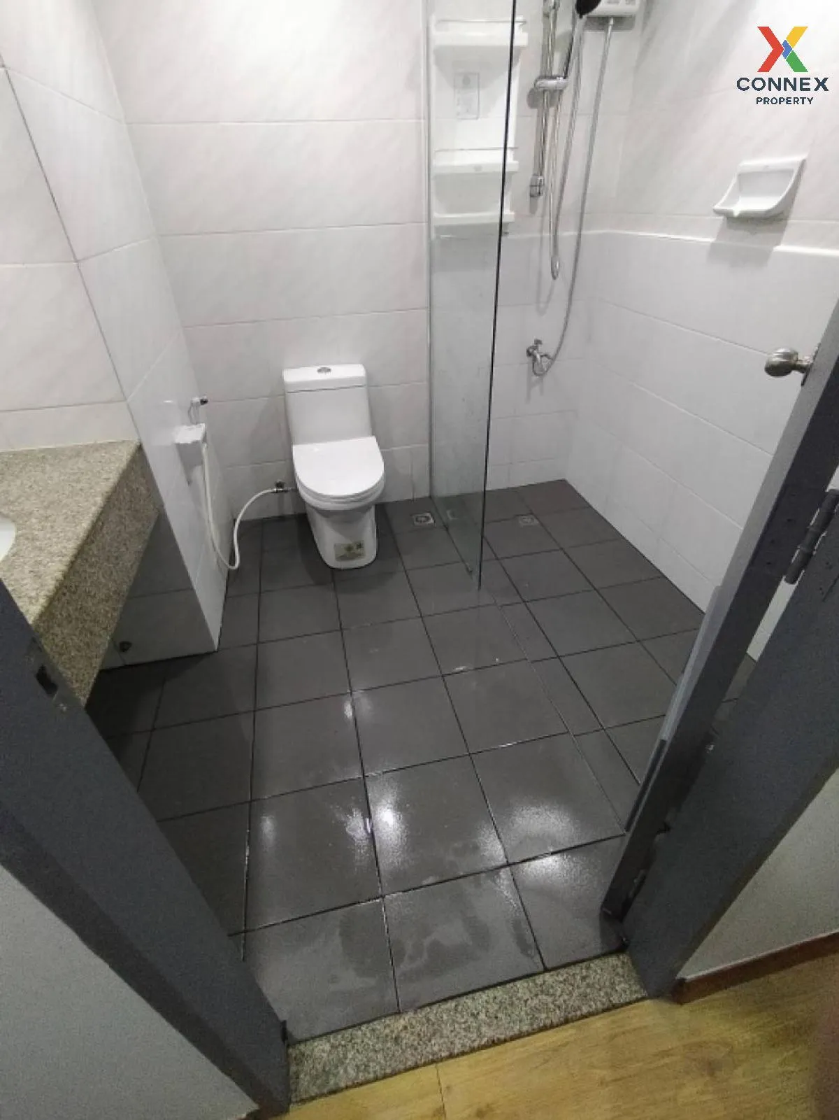 เช่าคอนโด  ออมนิ ทาวเวอร์ BTS-อโศก คลองเตย เขต คลองเตย กรุงเทพ CX