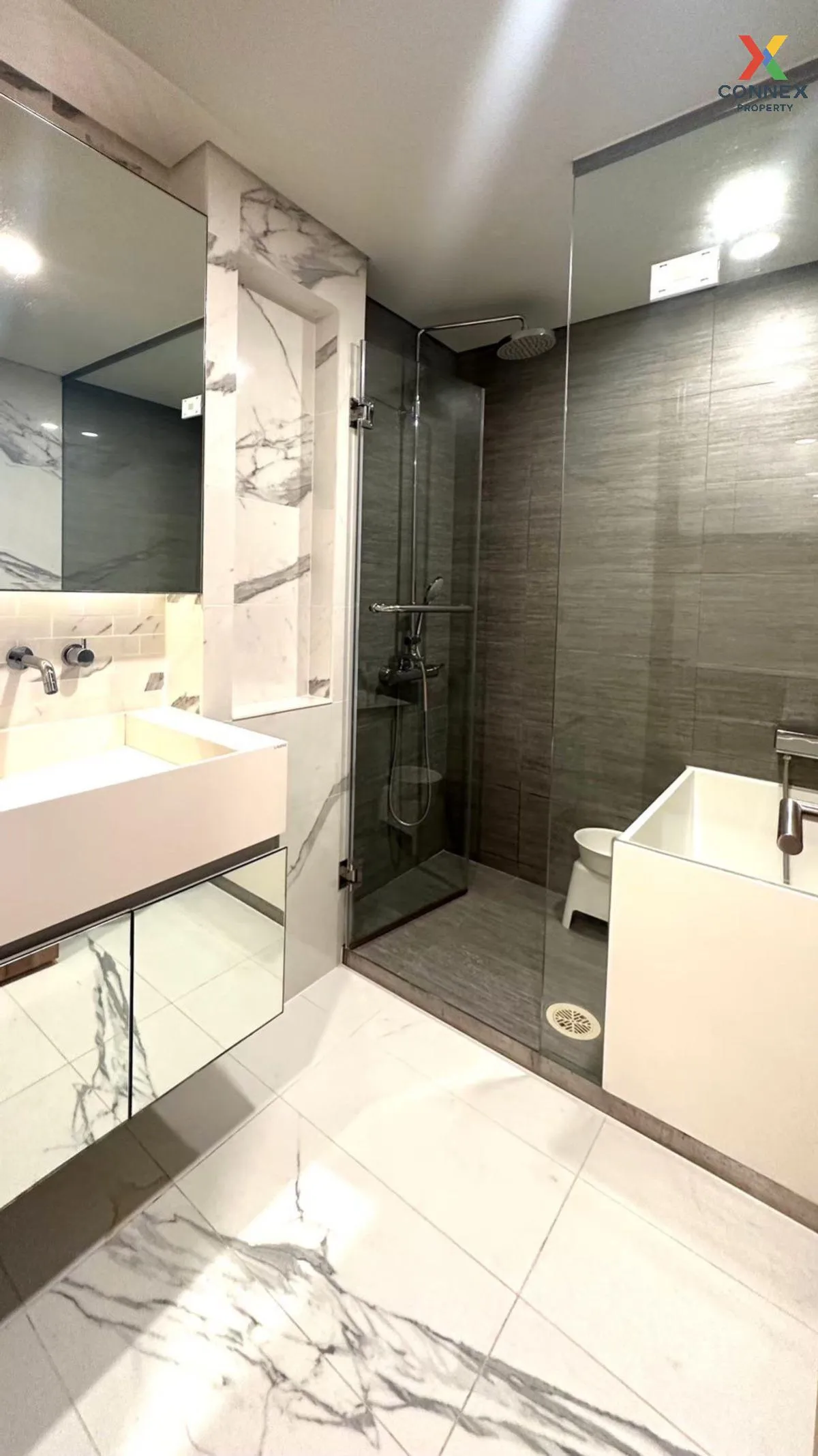 เช่าคอนโด  ไซมิส เอ๊กซ์คลูซีพ สุขุมวิท 31 BTS-พร้อมพงษ์ คลองตันเห