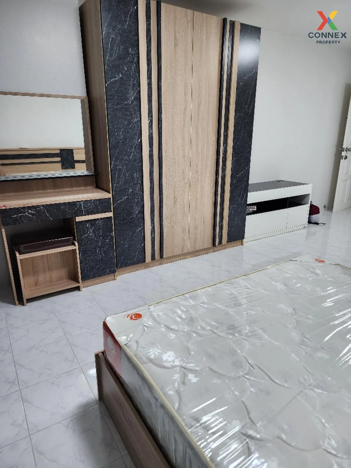 ขายคอนโด  รอยัลทาวเวอร์ 3 สามเสนใน เขต พญาไท กรุงเทพ CX-89388 ขายคอนโด  รอยัลทาวเวอร์ 3 สามเสนใน เขต พญาไท กรุงเทพ CX-89388