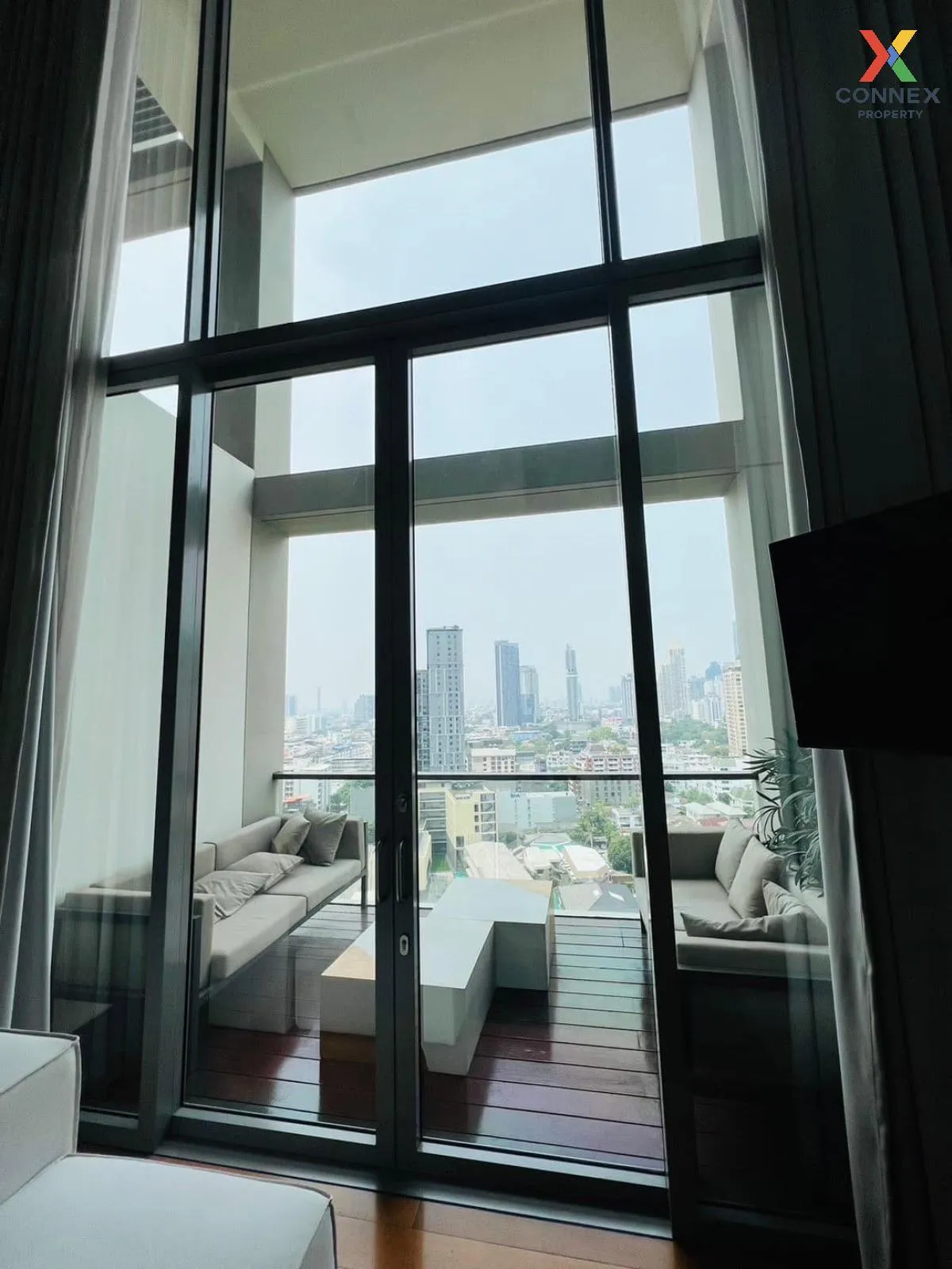 ขายคอนโด  เดอะ สุโขทัย เรสซิเด้นซ์ ดูเพล็กซ์ MRT-ลุมพินี ทุ่งมหาเ