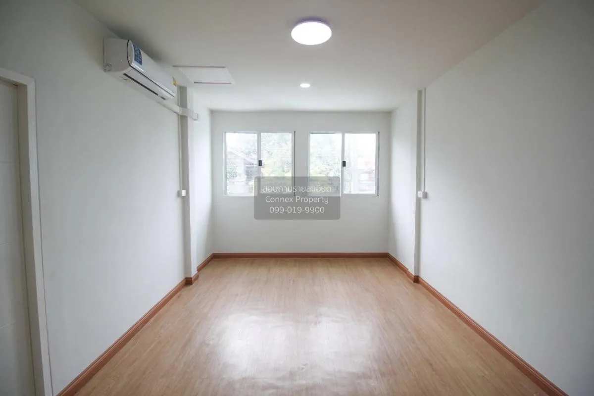 For Sale Townhouse/Townhome  , baan Sakunthip , Salathammasop Sop