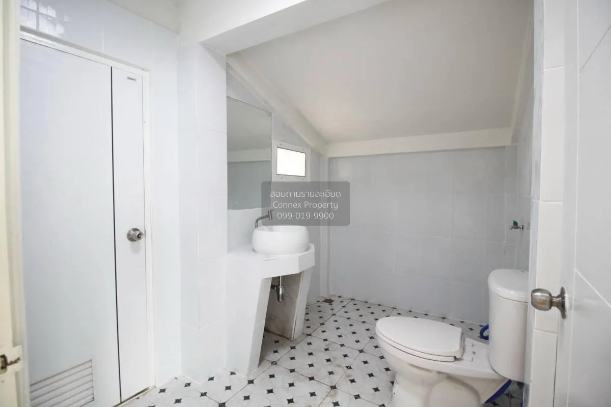 For Sale Townhouse/Townhome  , baan Sakunthip , Salathammasop Sop